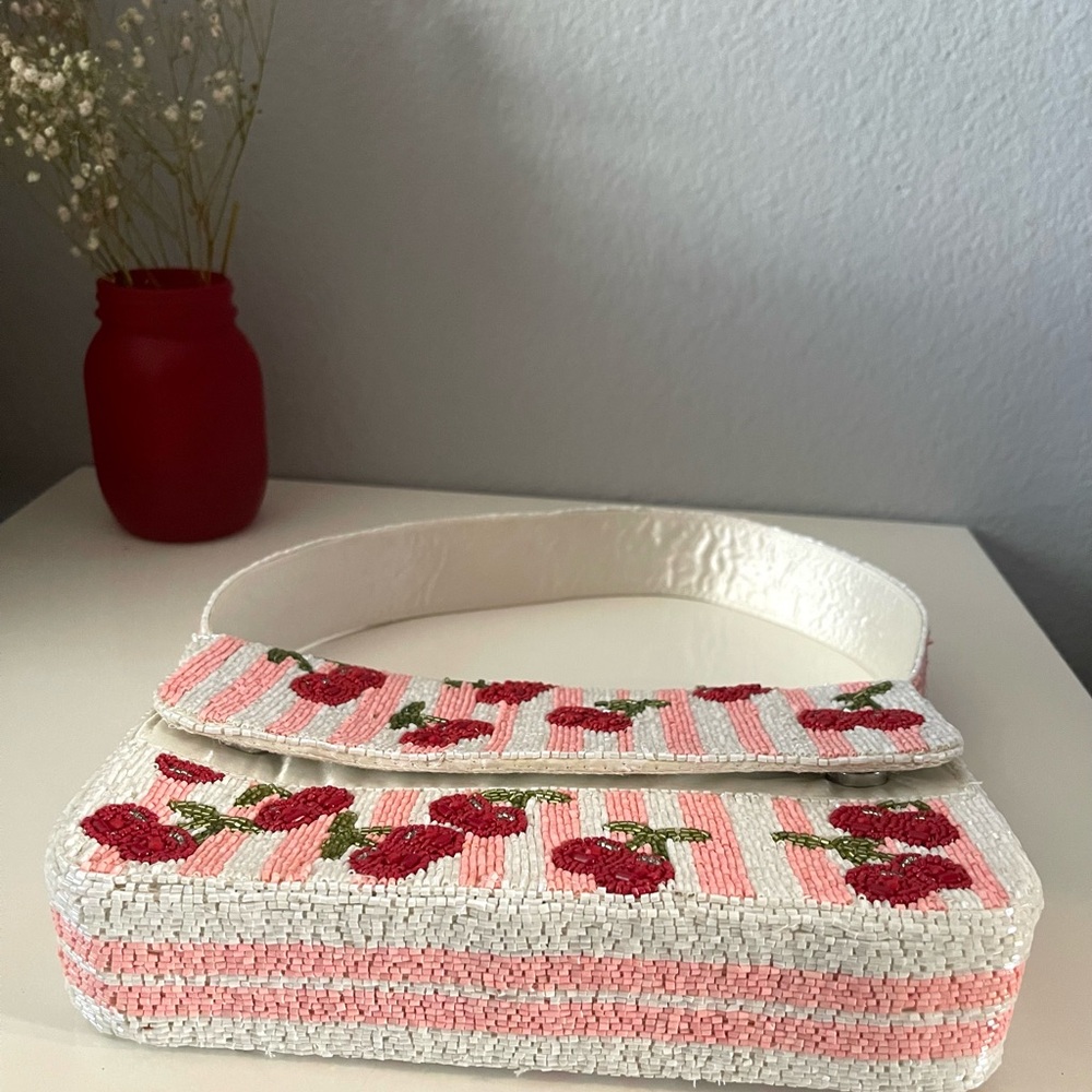 Cherry Beaded Handbag - Picture 5 of 7
